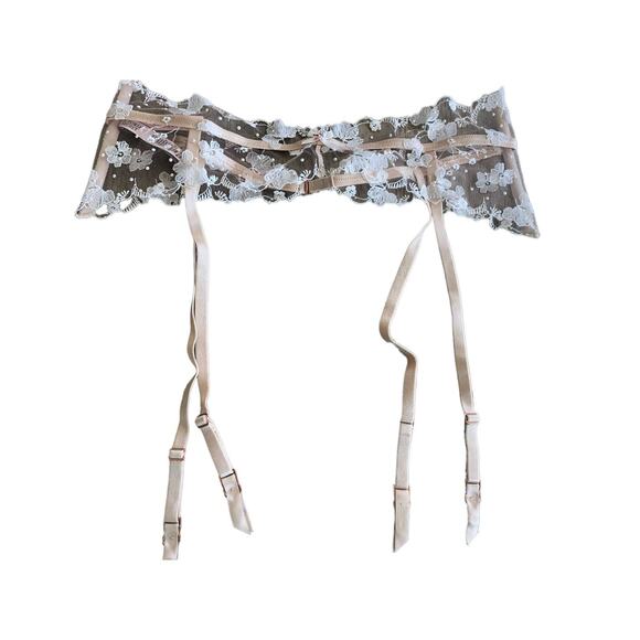 Victoria's Secret Floral Embroidered Nude and White Lace Pearl Garter Belt - M/L - Picture 1 of 7